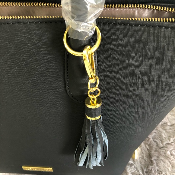 SOLD ON MERC! - Picture 5 of 8